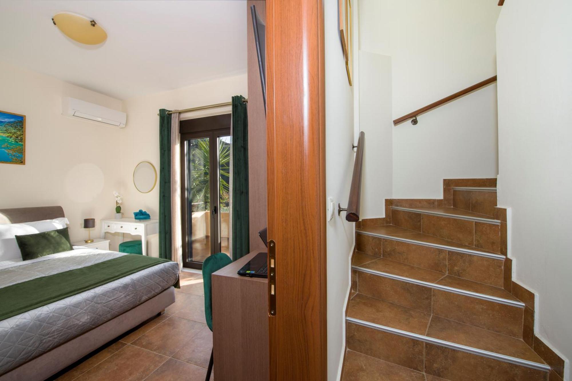 Serenity River Villa Palaiochora Exterior photo
