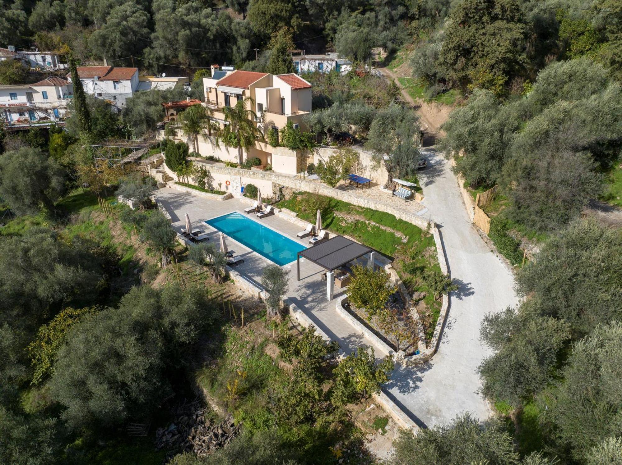 Serenity River Villa Palaiochora Exterior photo